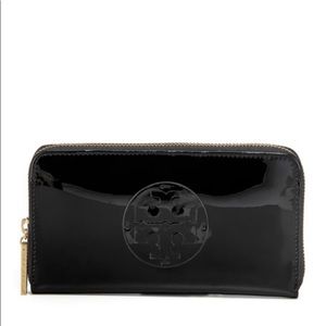 Black Patent Leather, zip around wallet from Tory Burch